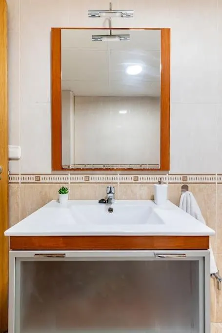 Amplio Piso Para Disfrutar Del Centro De Malaga Con Parking Gratuito 0*,
