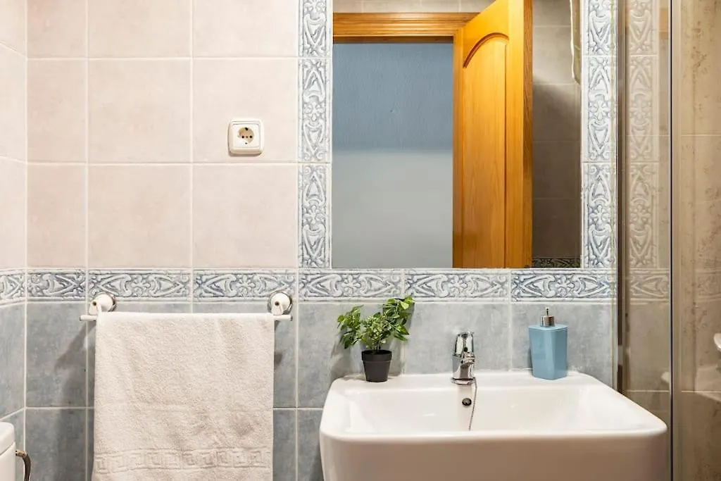 Amplio Piso Para Disfrutar Del Centro De Malaga Con Parking Gratuito Apartment