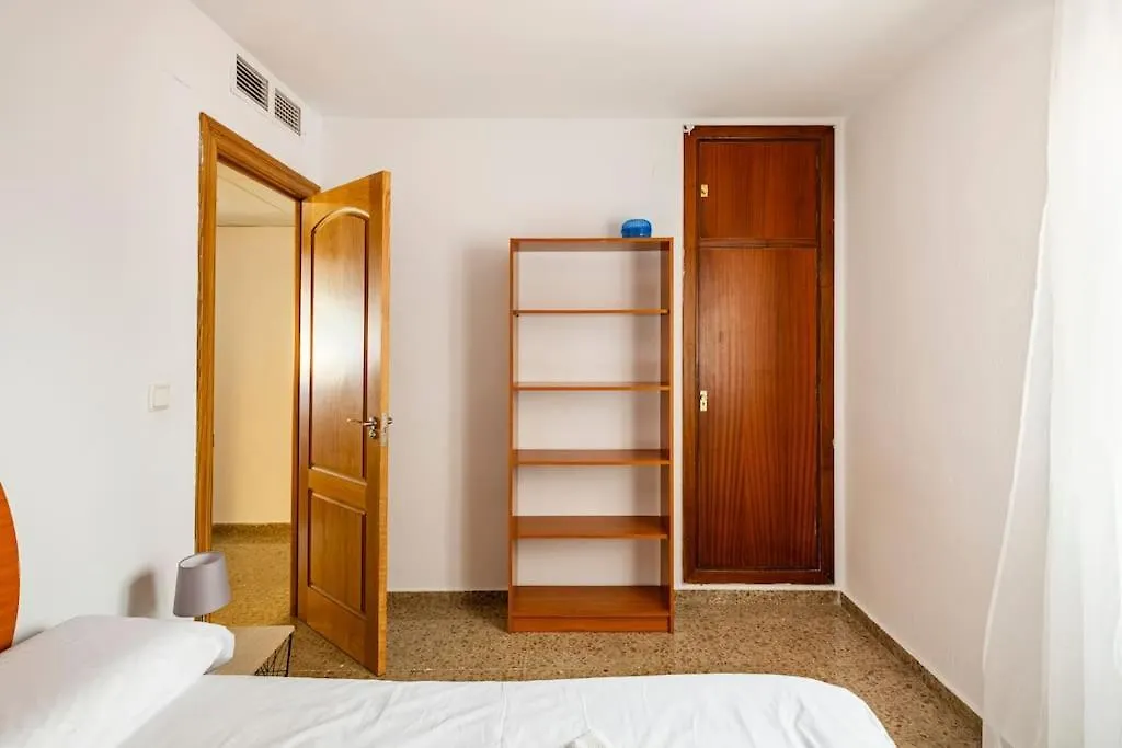 Amplio Piso Para Disfrutar Del Centro De Malaga Con Parking Gratuito