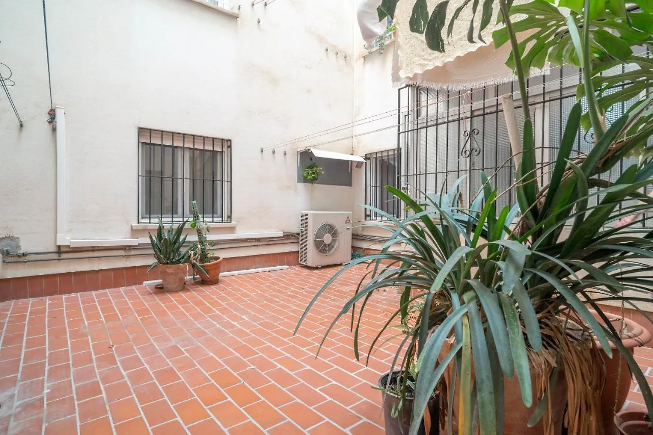 Amplio Piso Para Disfrutar Del Centro De Malaga Con Parking Gratuito Lägenhet